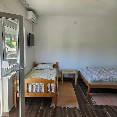 Knezevic Banja Vrujci Apartment Gunjica